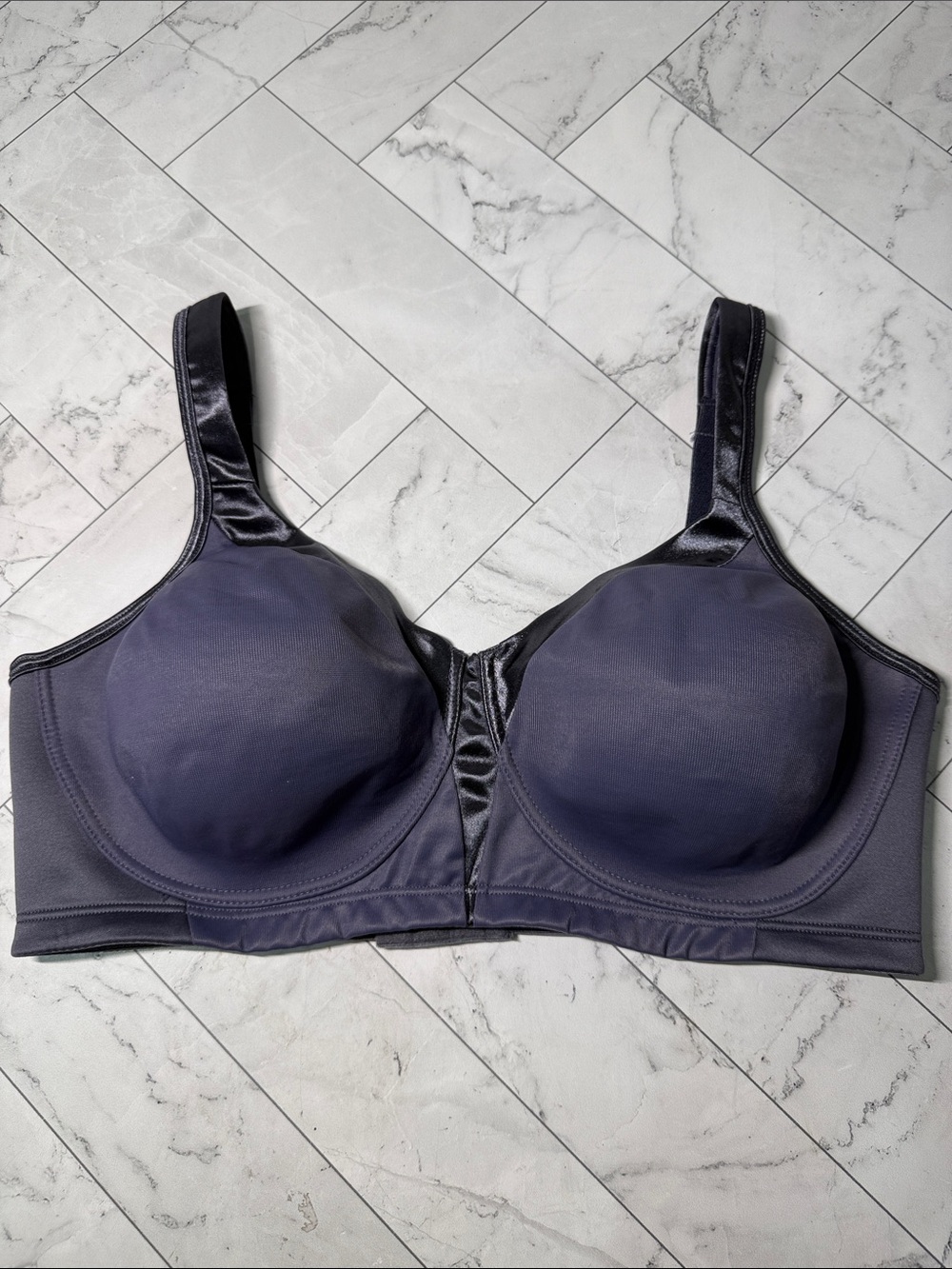 NWOT Playtex Secrets Perfectly Smooth Wireless Full Coverage Bra Violet 40D